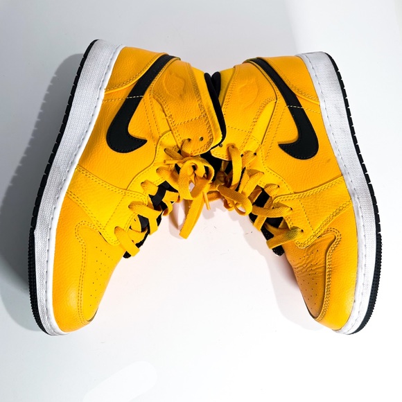 Youth Air Jordan Mid GS 'University Gold